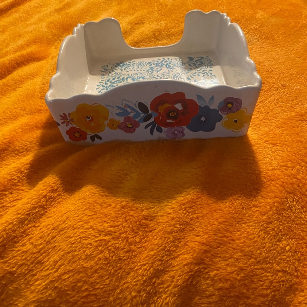 The pioneer woman napkin holder